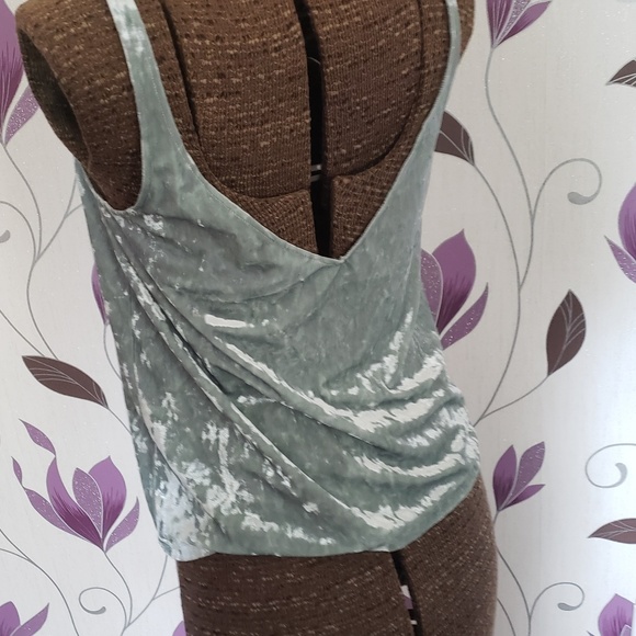 Tank top - Picture 2 of 4